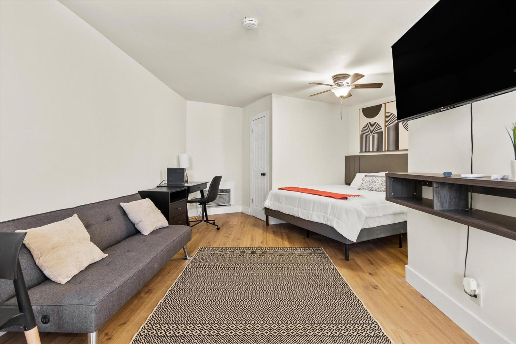 Modern Studio Apartment Near Merrimack Park Huntsville Exterior photo
