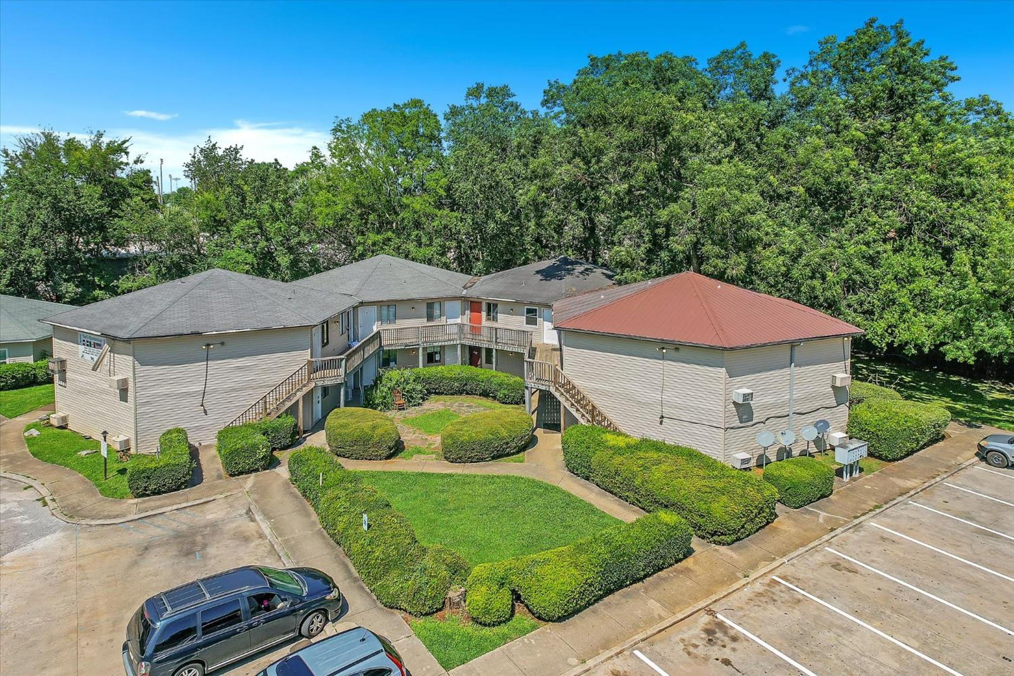 Modern Studio Apartment Near Merrimack Park Huntsville Exterior photo